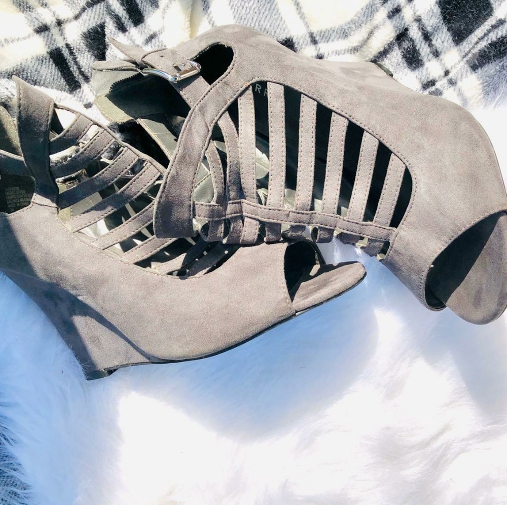 Torrid grey strap wedge heels